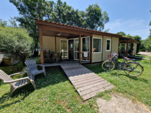 Chalet dans le marais poitevin avec vélo