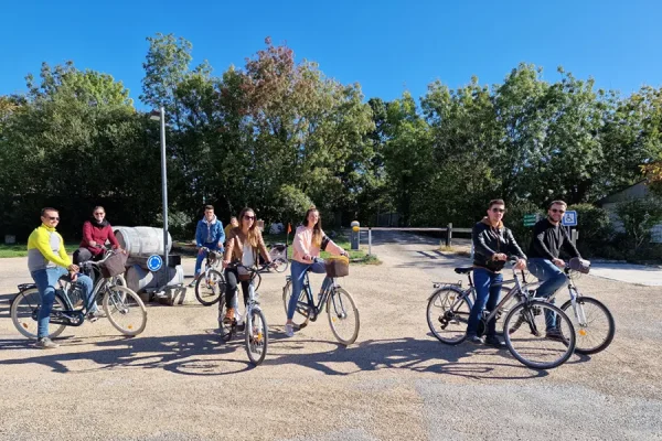 accueil-de-groupes-de-cyclistes-marais-poitevin-camping-le-lidon