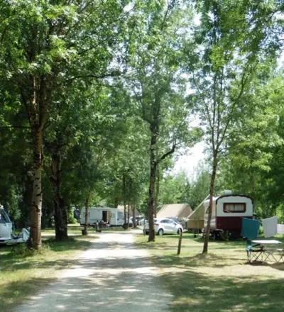 emplacement-toile-de-tente-camping-marais-poitevin-camping-le-lidon-venise-verte