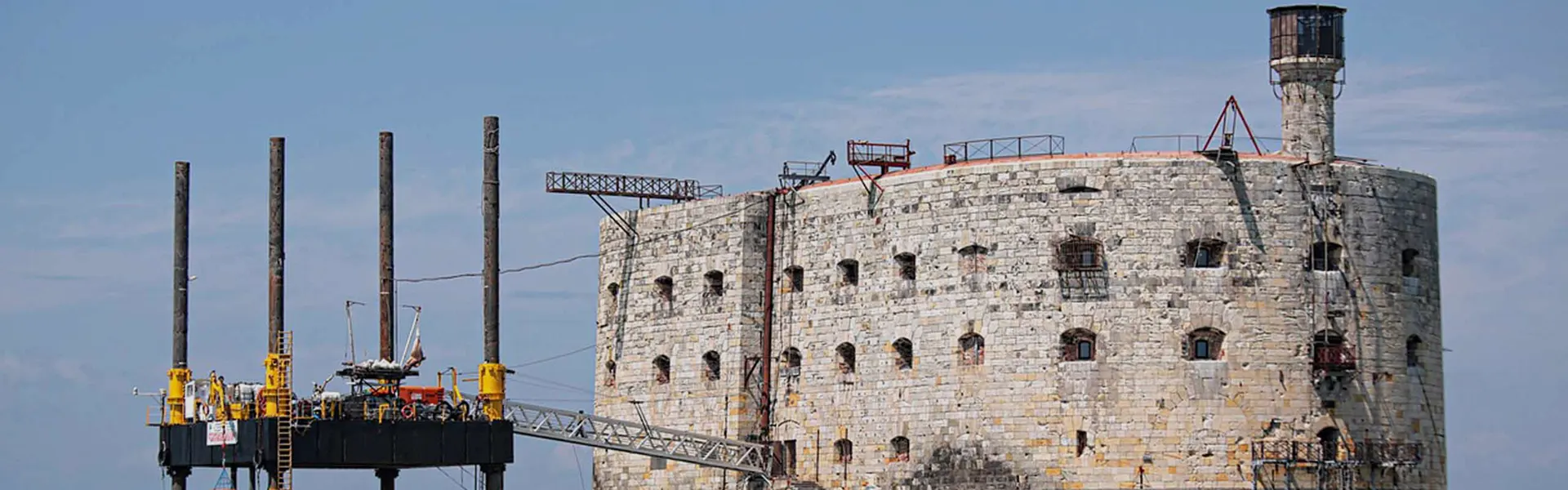 Fort Boyard entre les iles d'Aix et d'Oléron